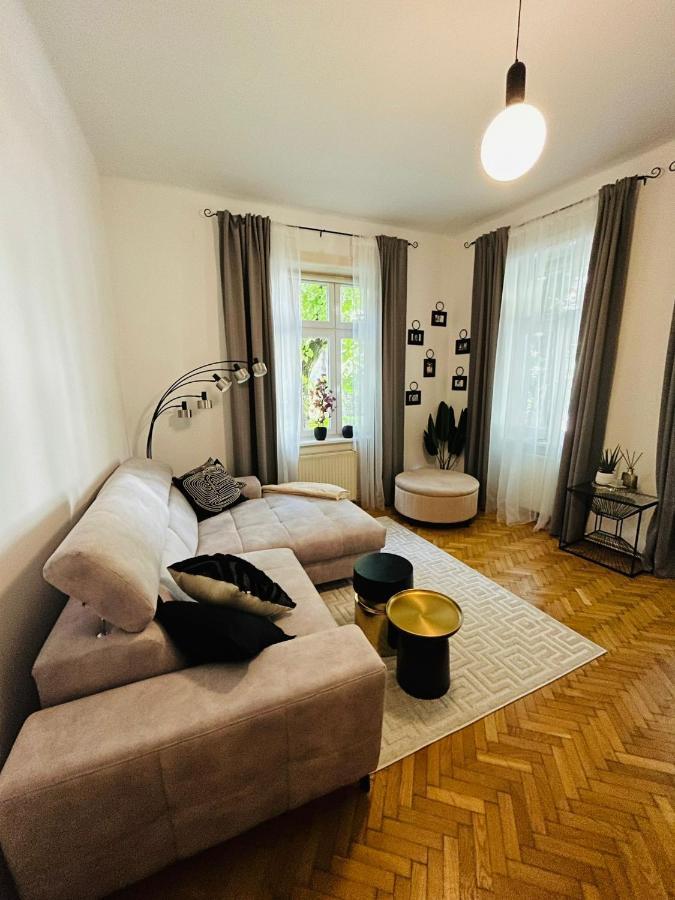 Apartment 5 Min Schoenbrunn Gloriette, Direct To City Center, Free Parking Vídeň Exteriér fotografie