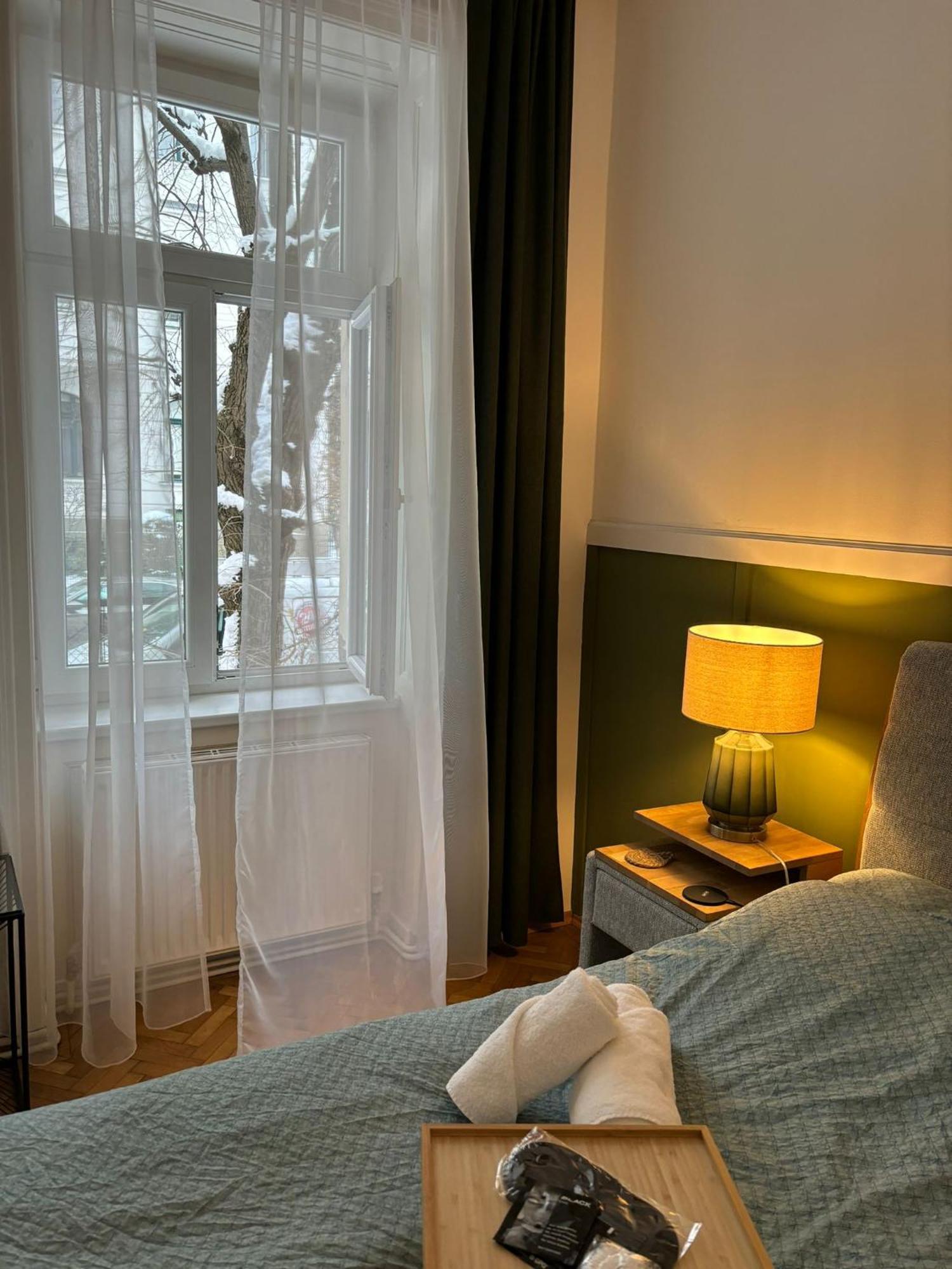 Apartment 5 Min Schoenbrunn Gloriette, Direct To City Center, Free Parking Vídeň Exteriér fotografie